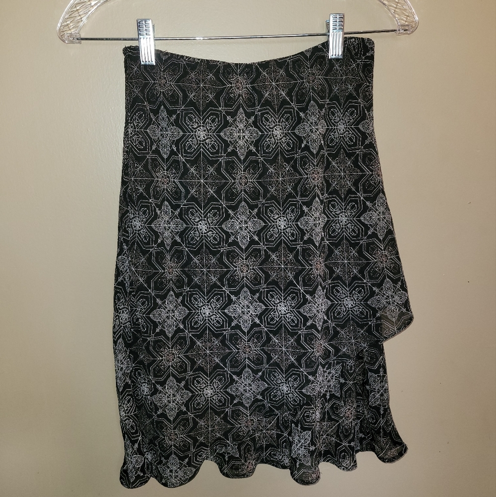 Karin Steve's skirt.